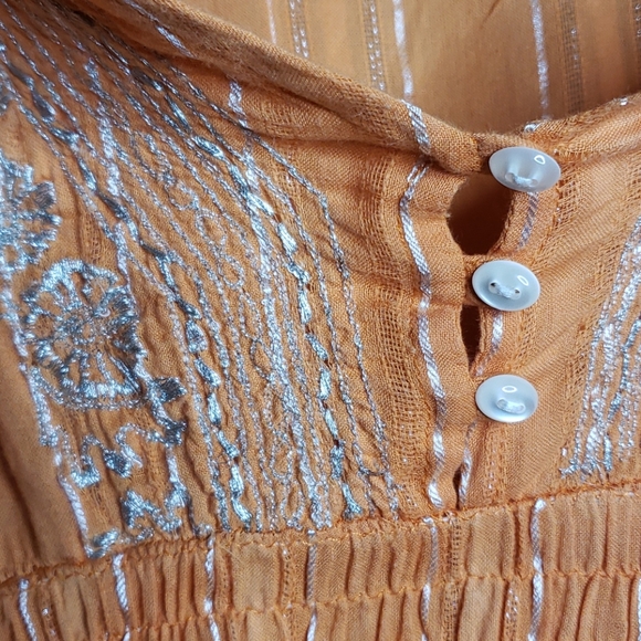 Top - Picture 2 of 5